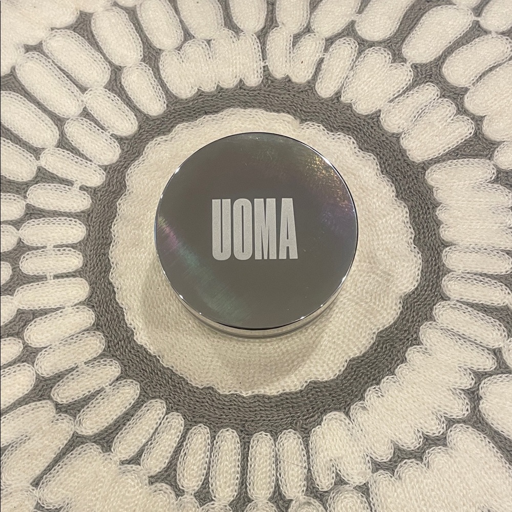Uoma Beauty Trippin Smooth Powder (Translucent) - Picture 2 of 4
